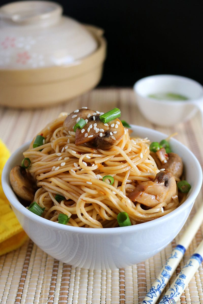 chilli mushroom noodles